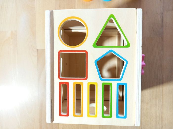 🧵 Cube d'éveil tri de formes - photo numéro 5