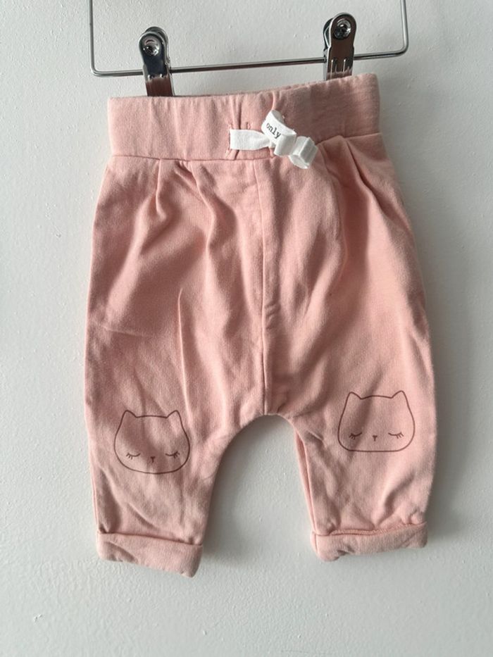 Pantalon kiabi taille 3 mois