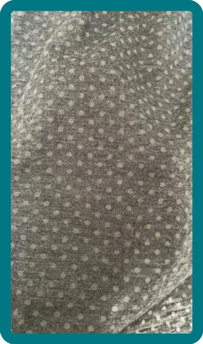 T-shirt noir à pois - photo numéro 3