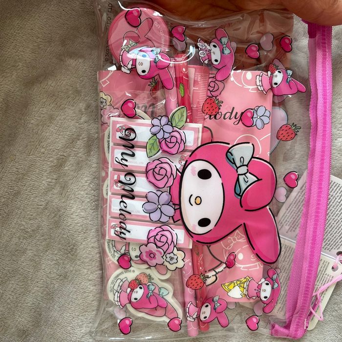 Trousse hello Kitty - photo numéro 4