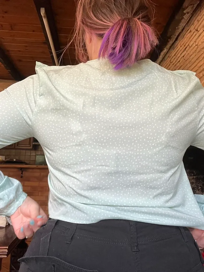 Blouse verte fleurie manche longue - photo numéro 2