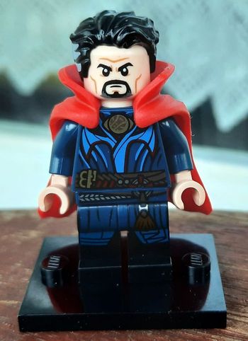 Etat neuf - Lego Minifig Doctor Strange