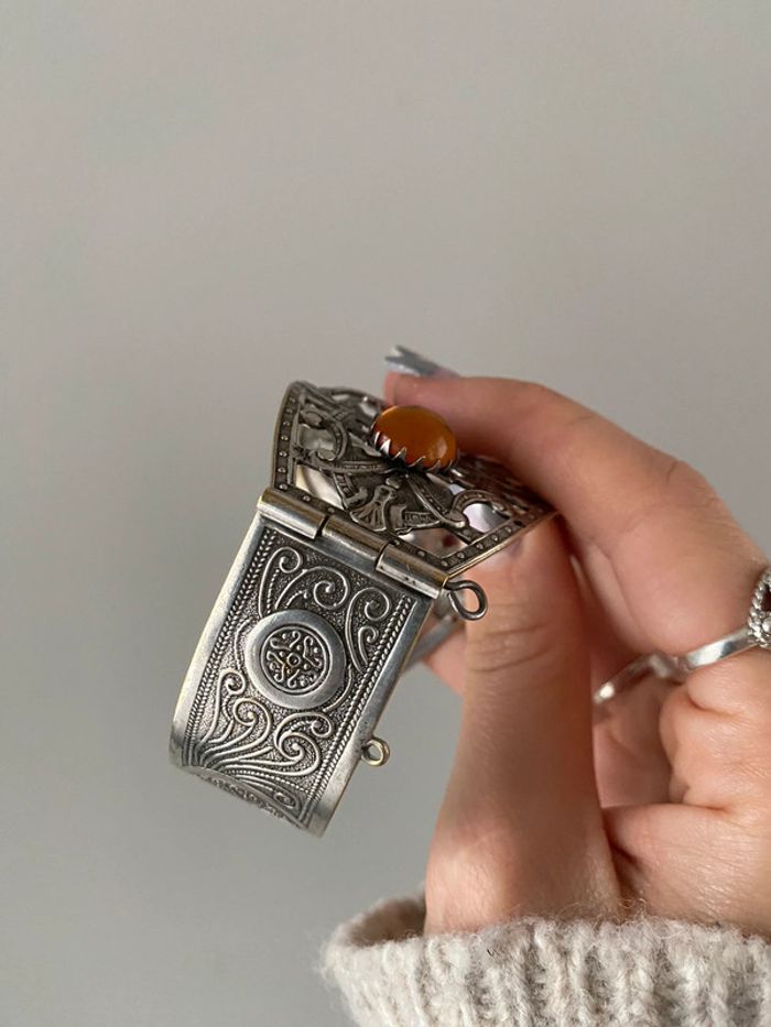 Manchette ambre - photo numéro 6