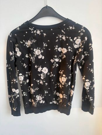 Sweat clock house   taille xs Tres bon etat  