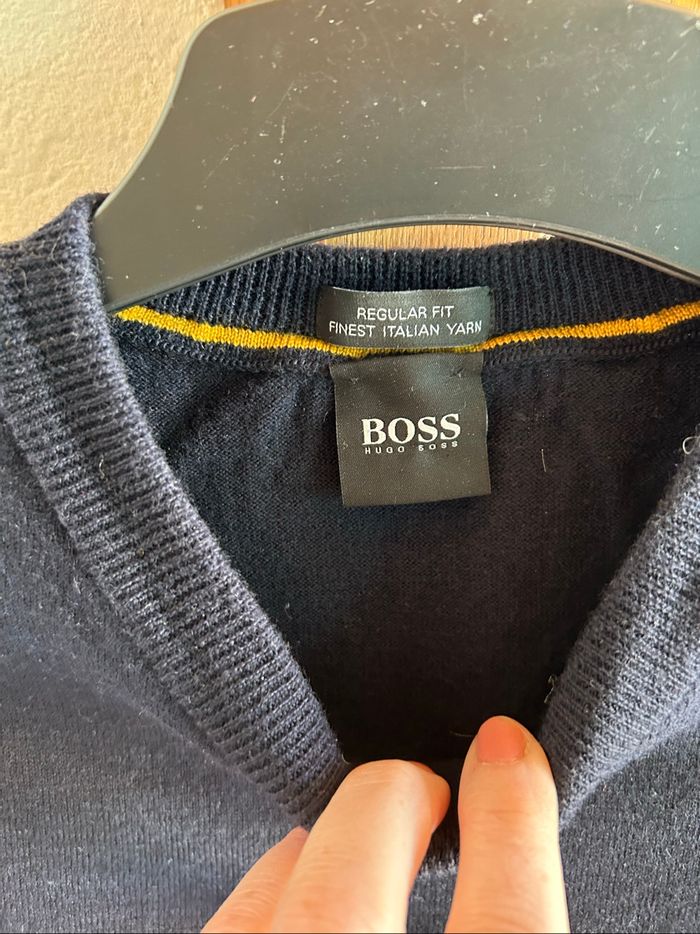 Pull en laine bleu marine Hugo Boss - taille M - photo numéro 3