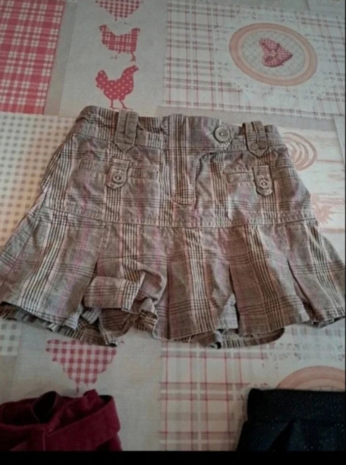 Lot de robe et jupes 6ans neuf et tbe - photo numéro 6
