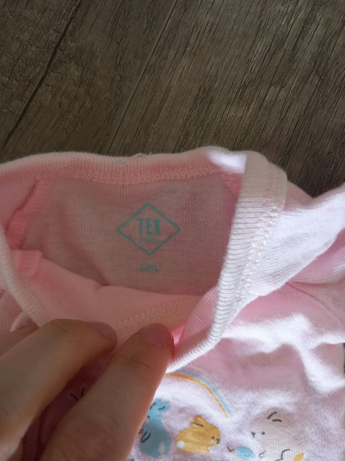 Lot de 3 bodys manches courtes fille taille 0 mois - photo numéro 4