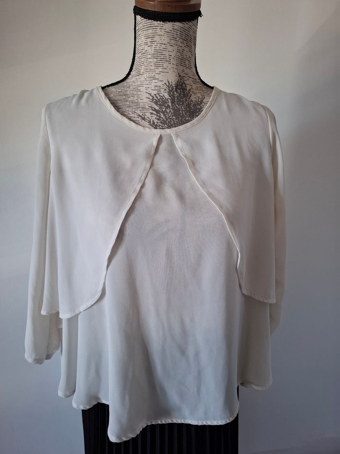 Chemise, chemisier, blouse blanche - photo numéro 2