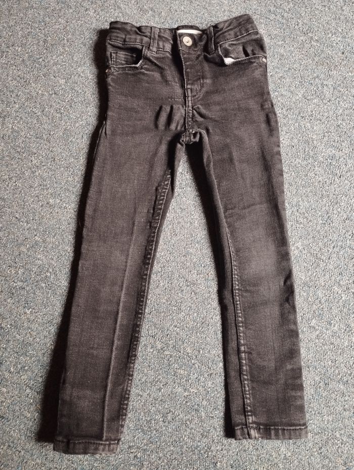 Lot de 3 pantalons et 1 salopette - photo numéro 4