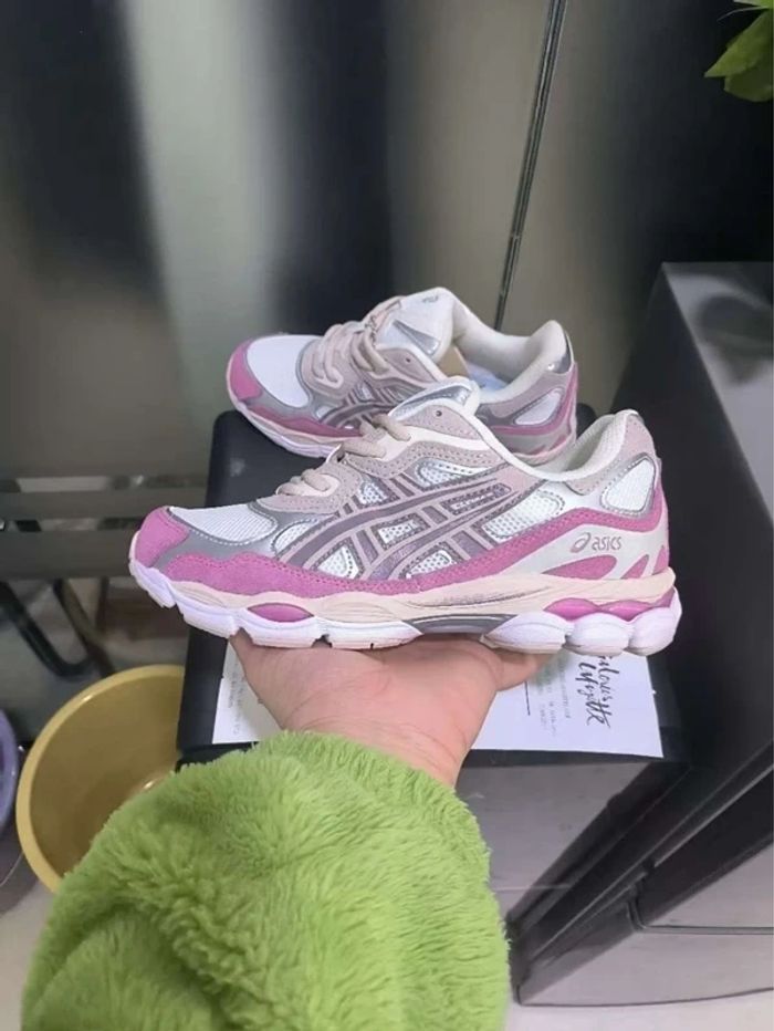 Asics Gel NYC rose 40