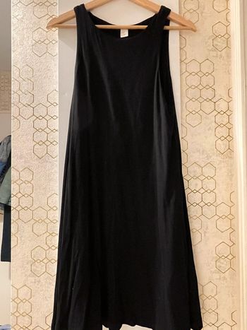 Haut noir long et large