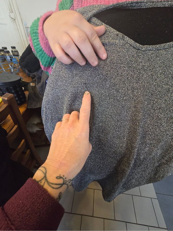 Haut à paillettes épaule froncé - photo numéro 5