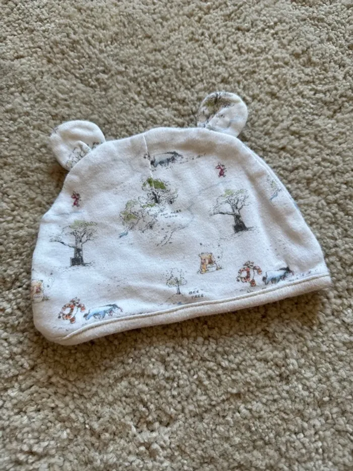 Bonnet Winnie l’ourson pour bébé avec oreilles - photo numéro 2