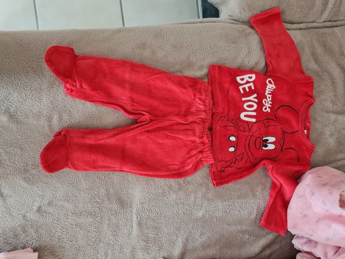 Lot de 9 pyjamas 12 mois - photo numéro 8