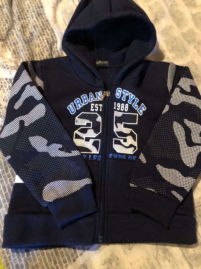 Ensemble survêtement 24 mois - photo numéro 2