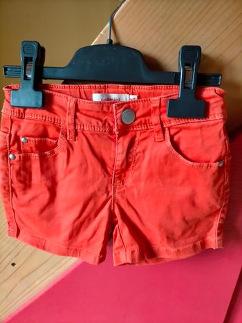 Très joli short Catimini 4 ans