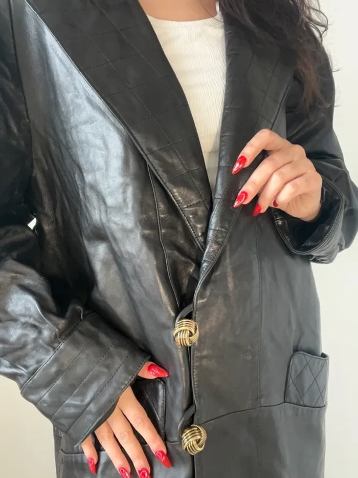 Veste en cuir vintage oversize années 80 longue à boutons dorés taille L 🖤 - photo numéro 8