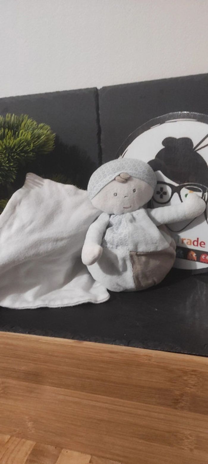 doudou berlingot poupee garçon boulet mouchoir bleu marron rond beige carreaux