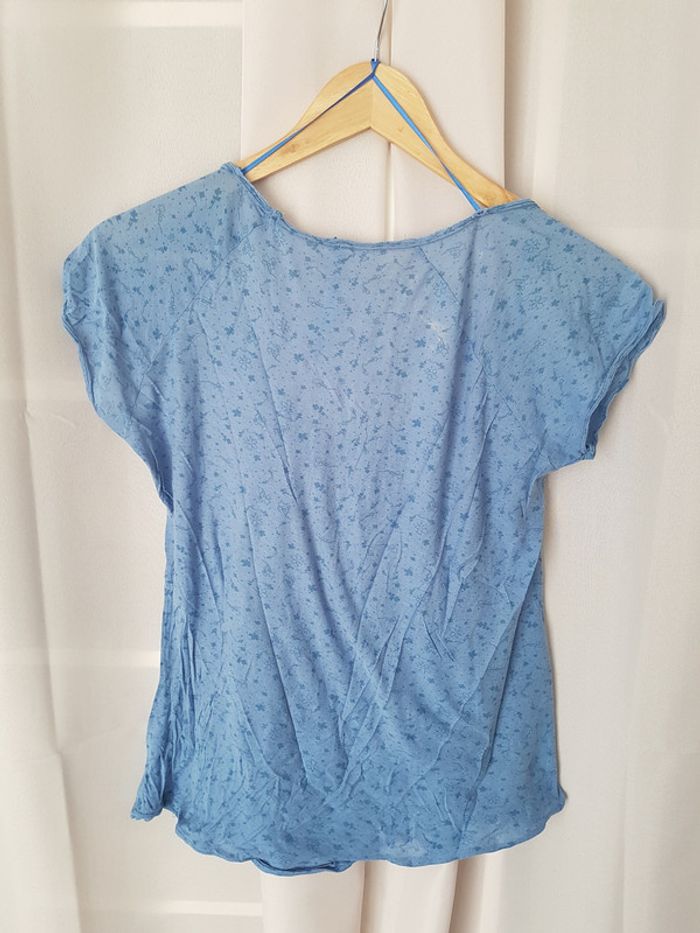 T-shirt bleu petits imprimé encolure ronde basse - photo numéro 3