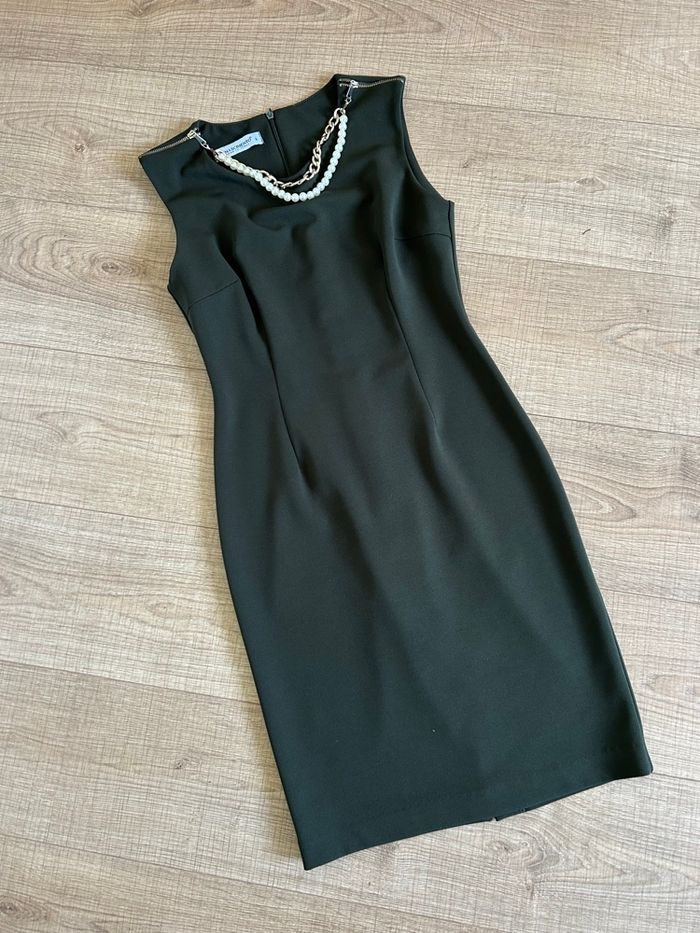 Robe verte kaki sans manches Rinascimento taille S comme neuve - photo numéro 7