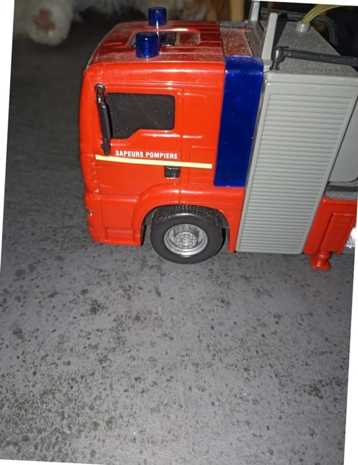 Camion de pompiers - photo numéro 11