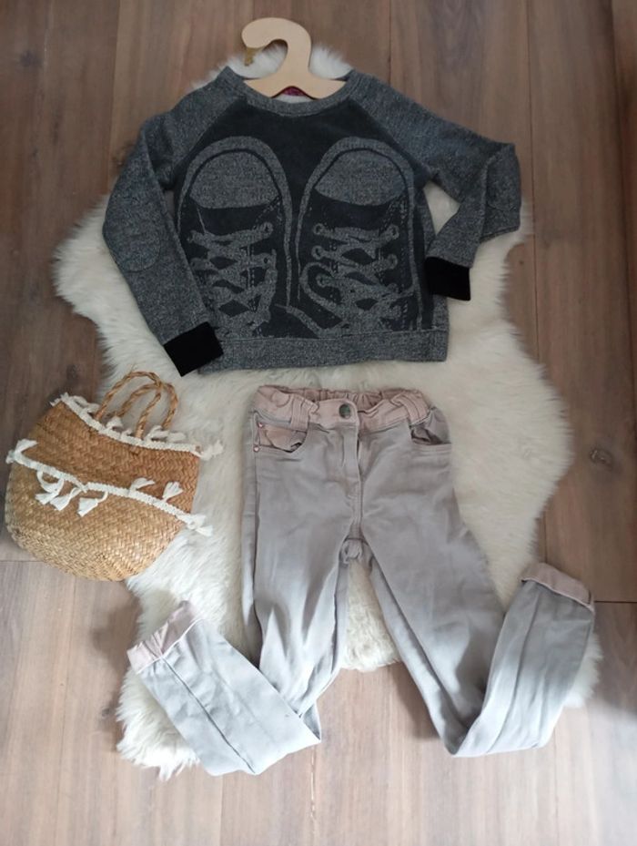 Lot fille pull little Karl Marc John+ jean dpam bicolore 8 ans