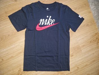 T shirt Nike taille S comme NEUF