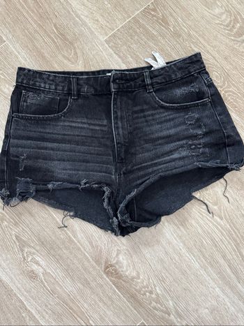 Short Zara