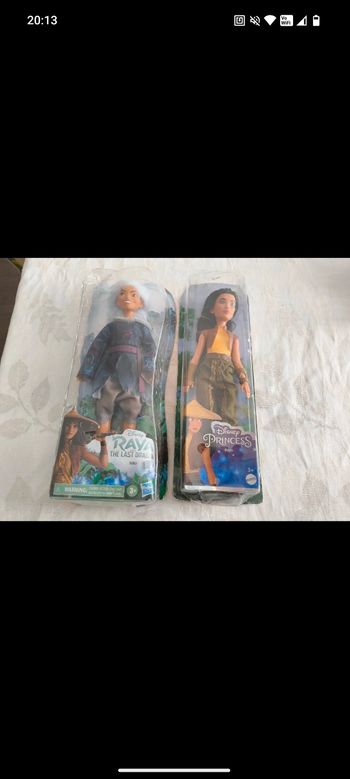 Lot poupées disney ( neuf)