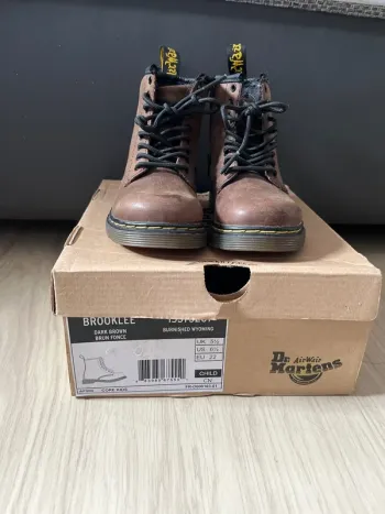 Dr. Martens taille 22