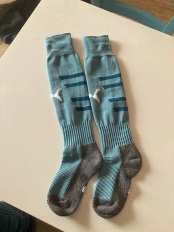 Chaussettes de foot neuves puma