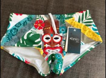 Maillot de bain de natation neuf