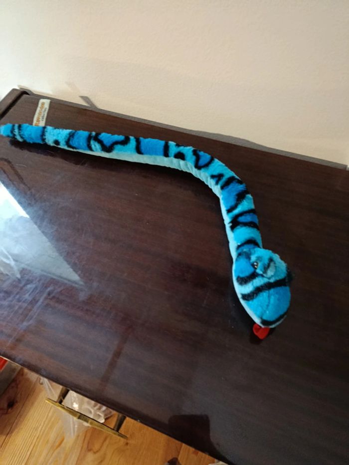 Serpent bleu Ravensden