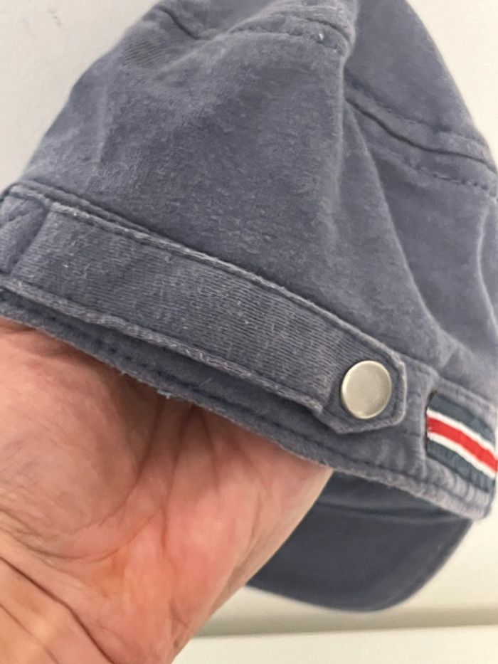 Casquette bleue - photo numéro 5