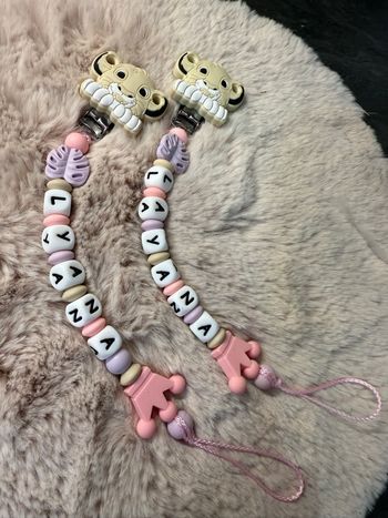 Attache tétine Simba roi lion