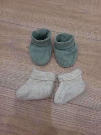 Lot chaussons de naissance
