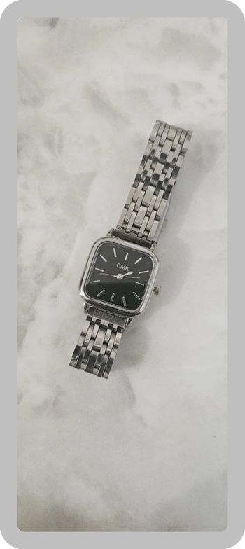 Montre neuve pour femme