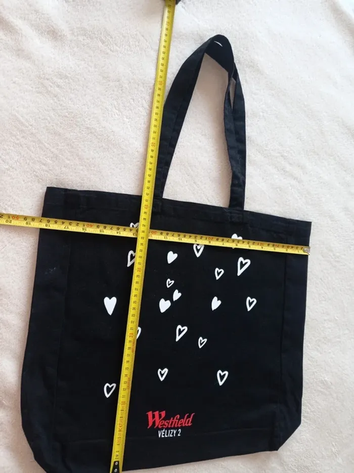 Tote bag noir avec coeurs blanc - photo numéro 4