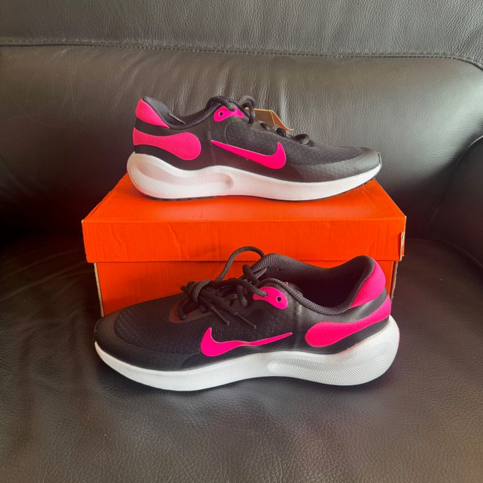 Nike Revolution 7 T38,5 - photo numéro 2