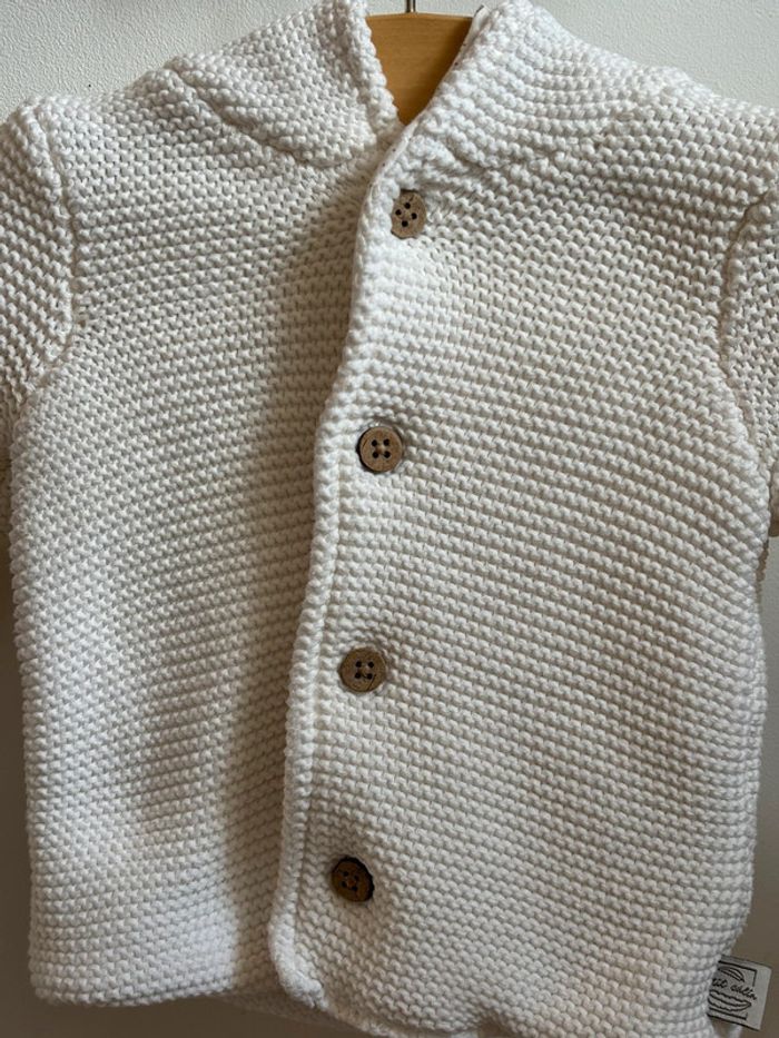 Veste blanche 3 mois - photo numéro 3