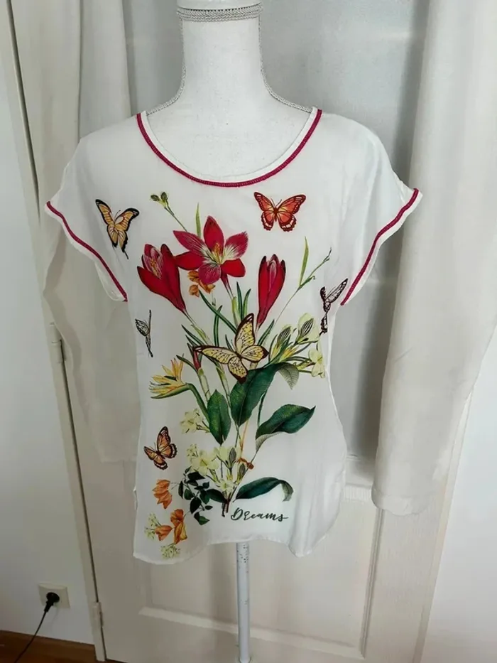 T shirt a dessin cassis