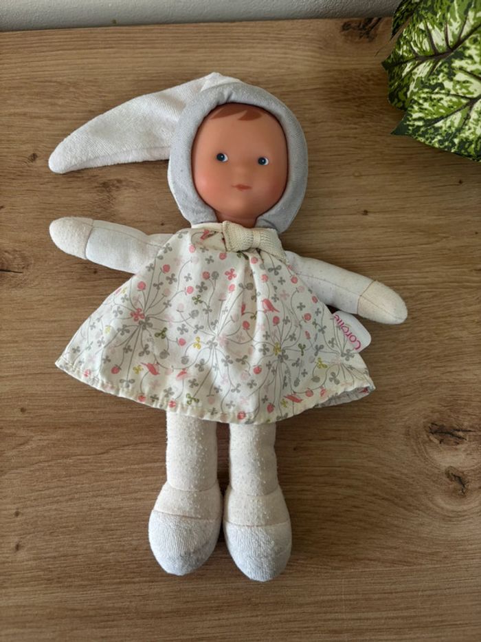 Doudou poupée beige gris robe fleurs oiseau corolle