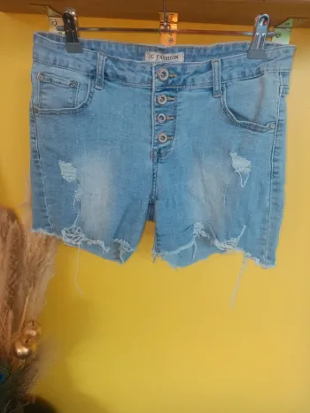 Short en jean effet déchiré taille XL