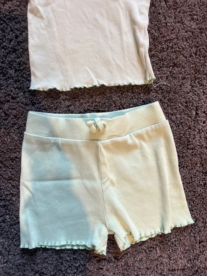 Ensemble t-shirt et short pyjama vert d’eau 4 ans fille - photo numéro 3