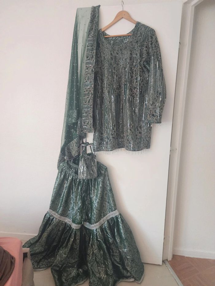 Pakistani dress outfit gharara