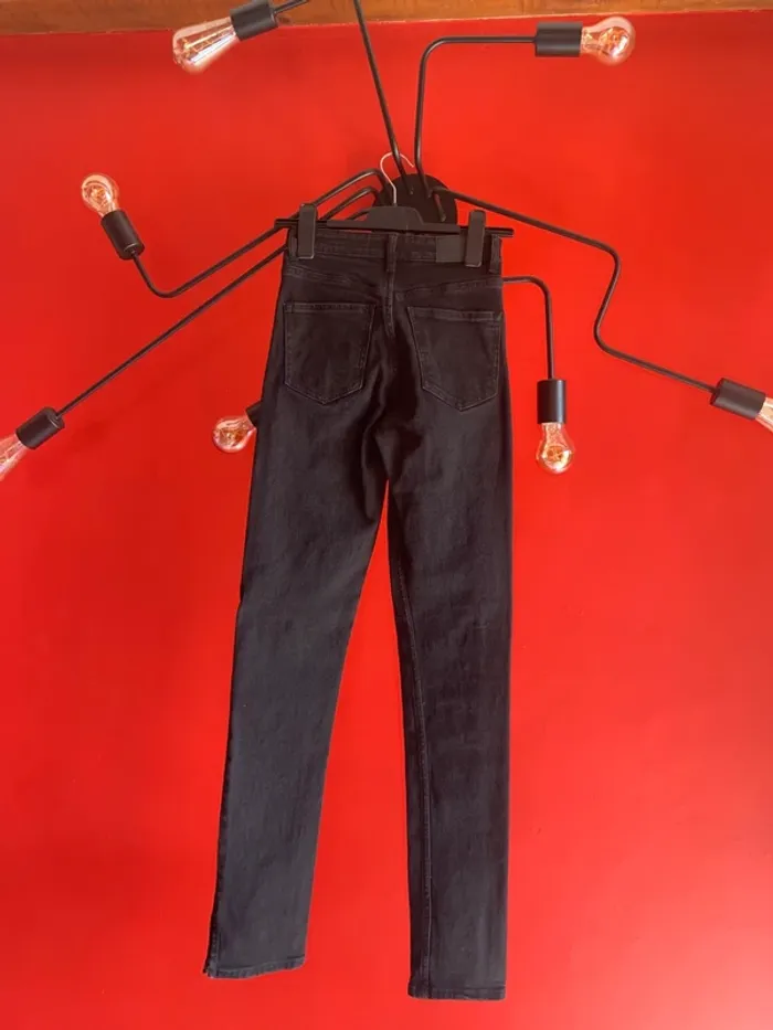 Jean noir femme Bershka - photo numéro 2