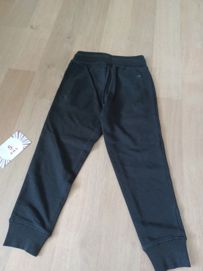 pantalon survêtement  - 2 articles à 1€ achetés = le 3ème à 1€ offert - photo numéro 4