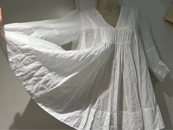 Blouse Kookaï, taille 38, forme atypique manches boule