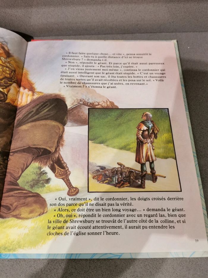 Livre Fantaisies Magiques - photo numéro 5