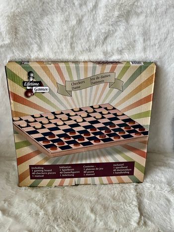 Jeu de société , jeu de dames en bois